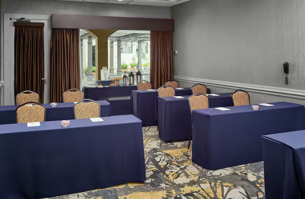 DoubleTree by Hilton San Antonio Downtown