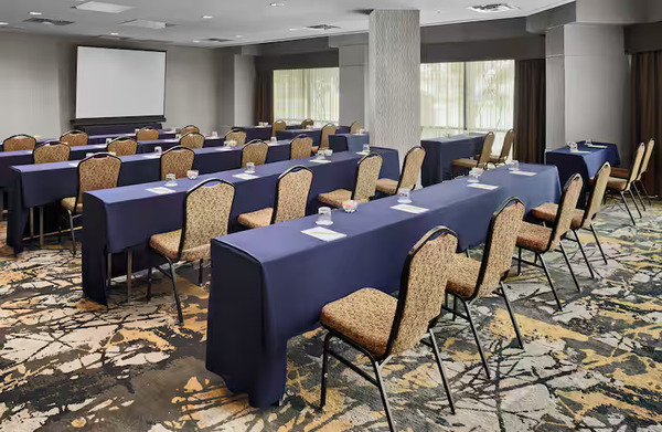 DoubleTree by Hilton San Antonio Downtown