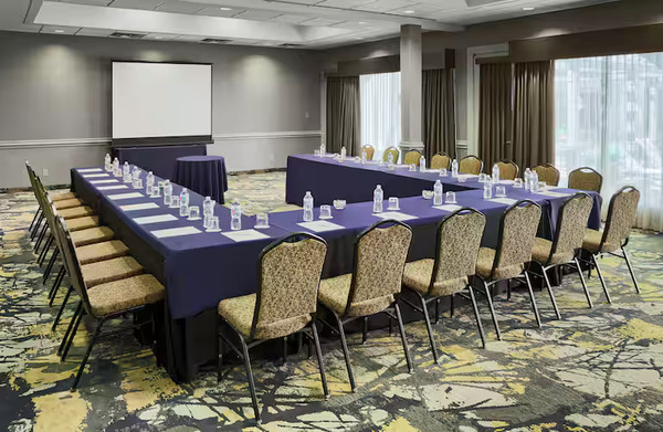 DoubleTree by Hilton San Antonio Downtown