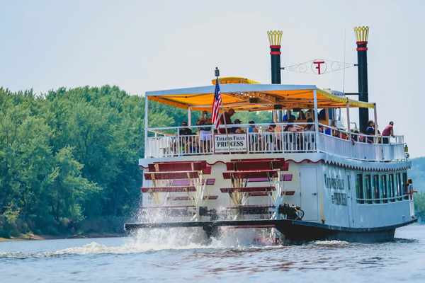 Taylors Falls Paddle Boat Weddings