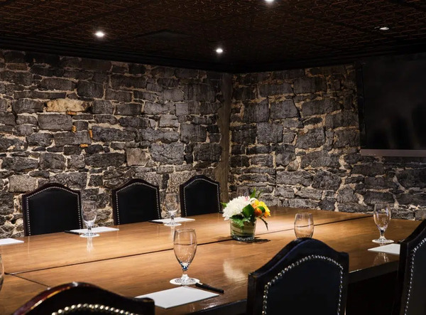 Vieux Port Steakhouse