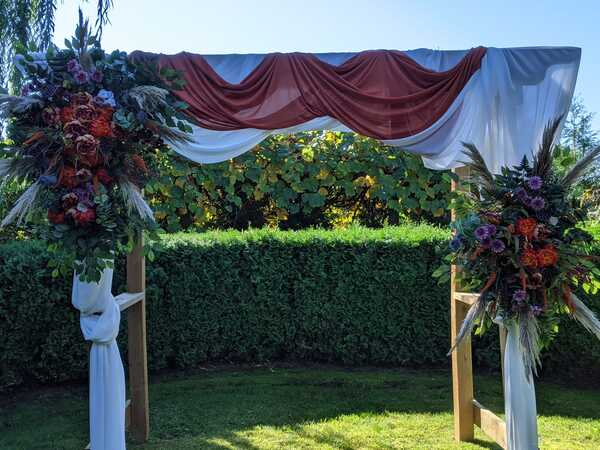 Hatzic Meadows wedding ceremony site