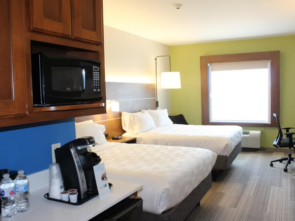 Holiday Inn Express Hotel & Suites Mansfield