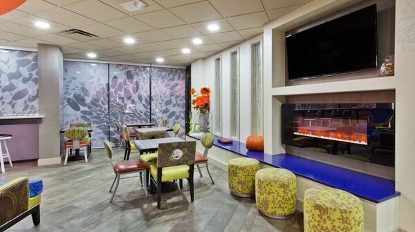 Holiday Inn Express Atlanta Galleria Ballpark Area