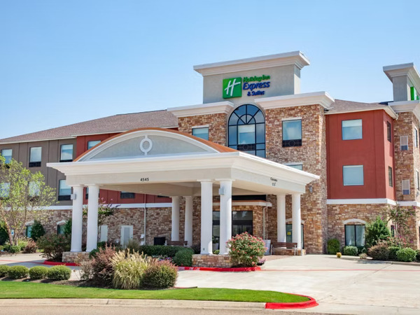 Holiday Inn Express & Suites Texarkana