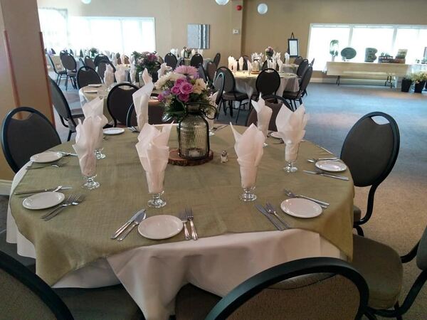 Stone Tree Golf, Fitness, Dining, Banquets