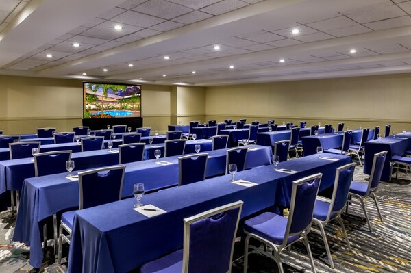 Courtland Grand Hotel