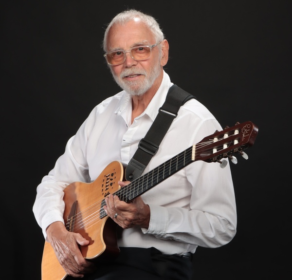 Denis Kavemeier guitarist