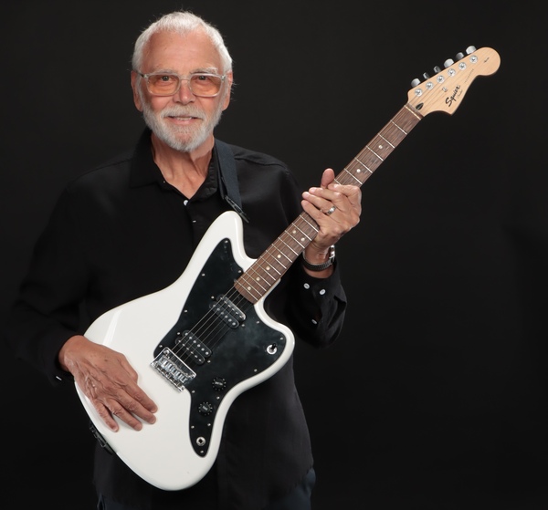 Denis Kavemeier guitarist