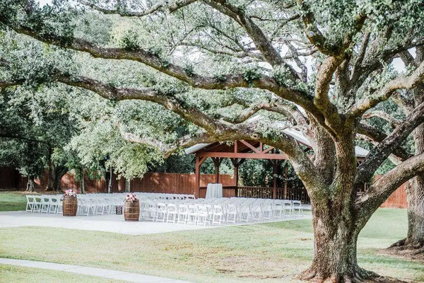 Rosehill Oaks Wedding and Events