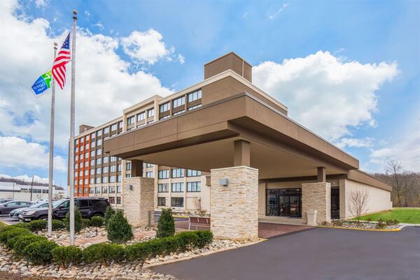 Holiday Inn Express & Suites Fort Washington