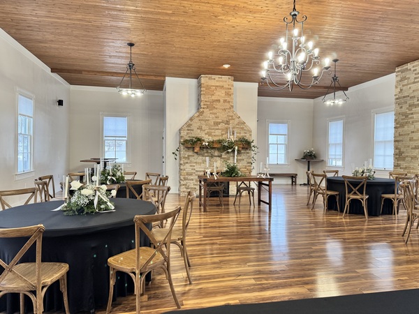 1860 Schulhaus Event Venue