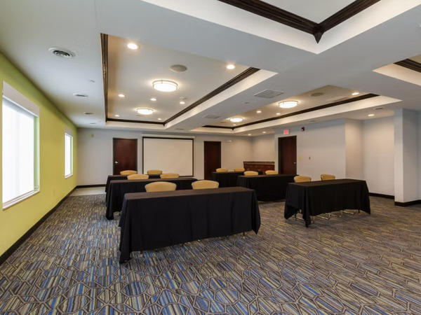 Holiday Inn Express & Suites South Bend - Notre Dame Univ.