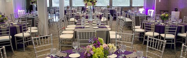 Holiday Inn Milwaukee Riverfront