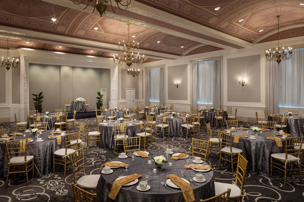 DoubleTree Suites By Hilton Hotel Detroit Downtown - Fort Shelby