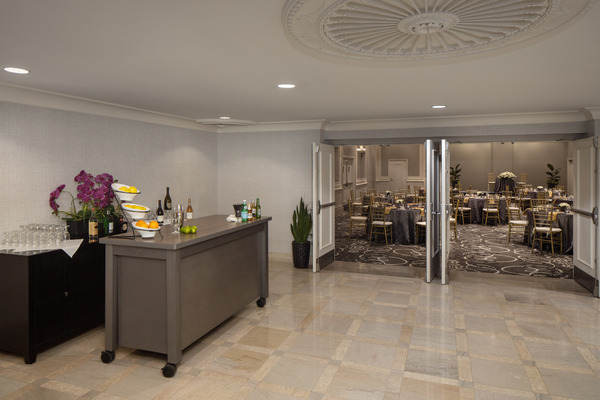 DoubleTree Suites By Hilton Hotel Detroit Downtown - Fort Shelby