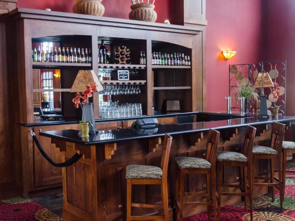 Holiday Inn Pewaukee-Milwaukee West