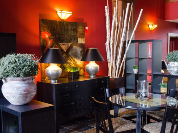 Holiday Inn Pewaukee-Milwaukee West