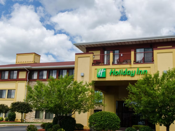 Holiday Inn Pewaukee-Milwaukee West