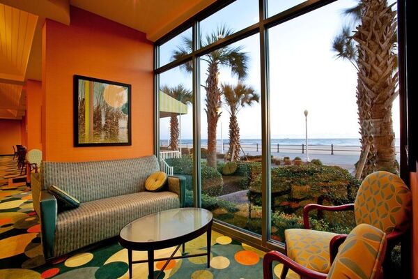 Holiday Inn Express & Suites Va Beach Oceanfront