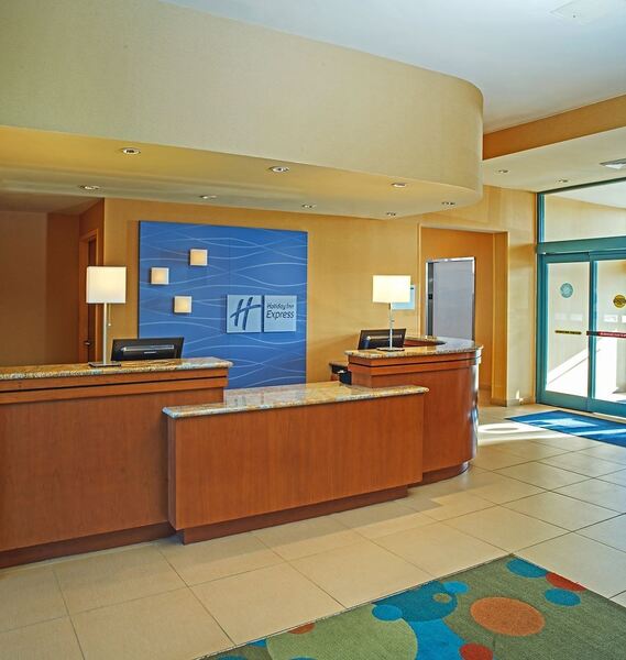 Holiday Inn Express & Suites Va Beach Oceanfront