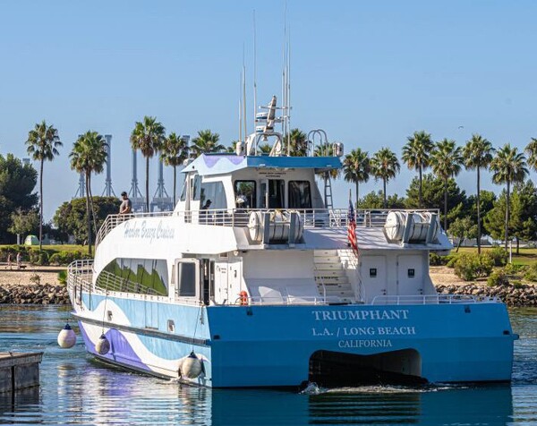 Harbor Breeze Yacht Charters and Cruises