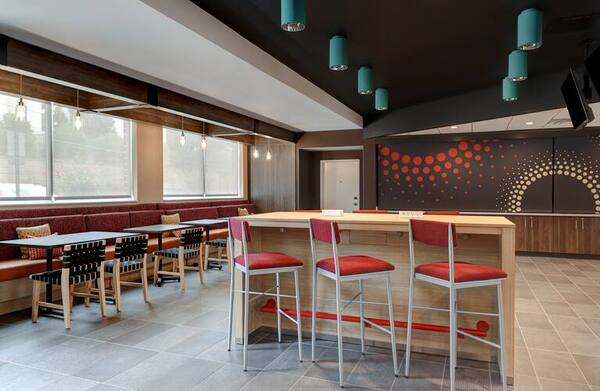 Tru by Hilton Lithia Springs