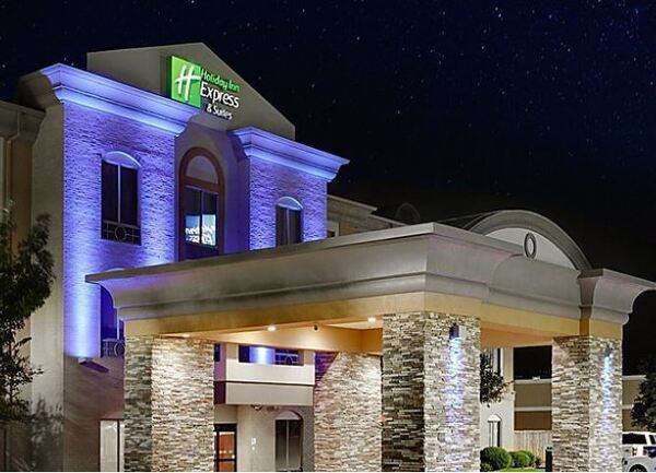 Holiday Inn Express & Suites Duncanville