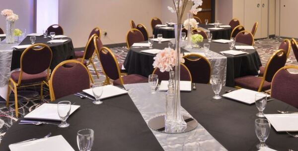 Holiday Inn Kansas City Airport