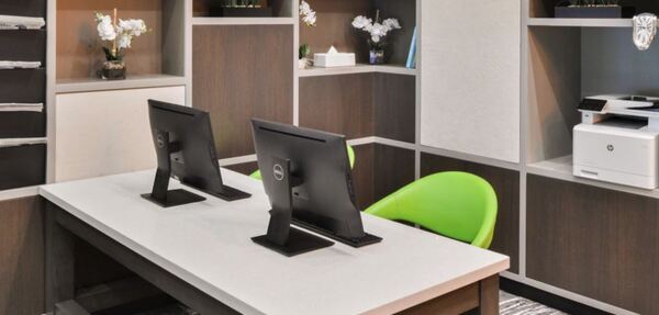 Holiday Inn Kansas City Airport