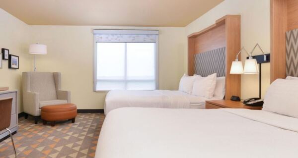 Holiday Inn Kansas City Airport