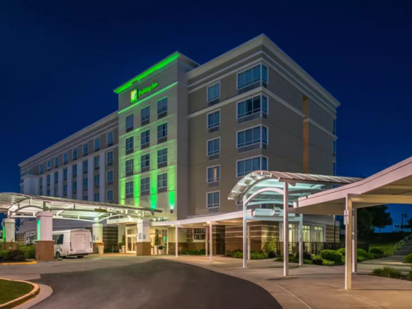 Holiday Inn Kansas City Airport