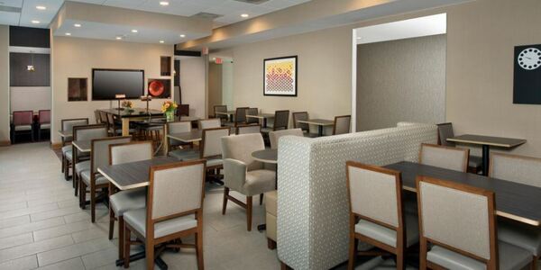 Holiday Inn Express Baltimore At The Stadiums