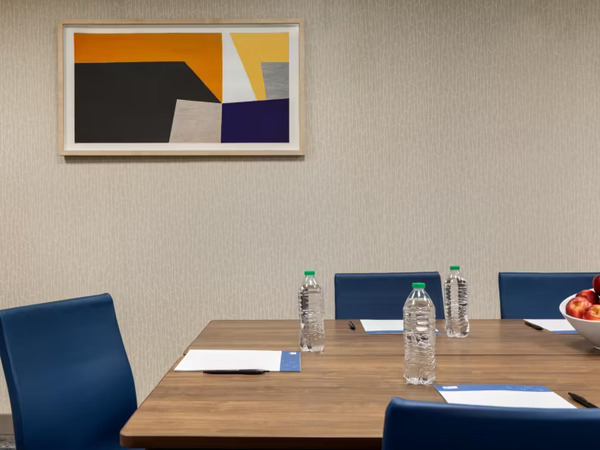 Holiday Inn Express Baltimore At The Stadiums