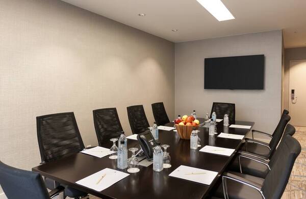 Doubletree by Hilton Hotel & Suites Houston by the Galleria