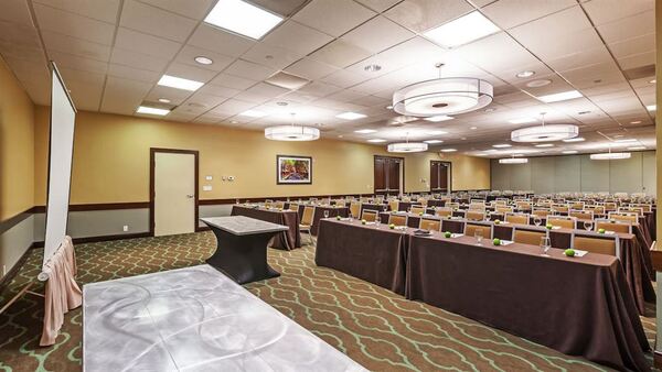 Embassy Suites Dallas - Market Center