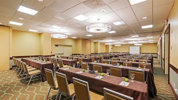 Embassy Suites Dallas - Market Center