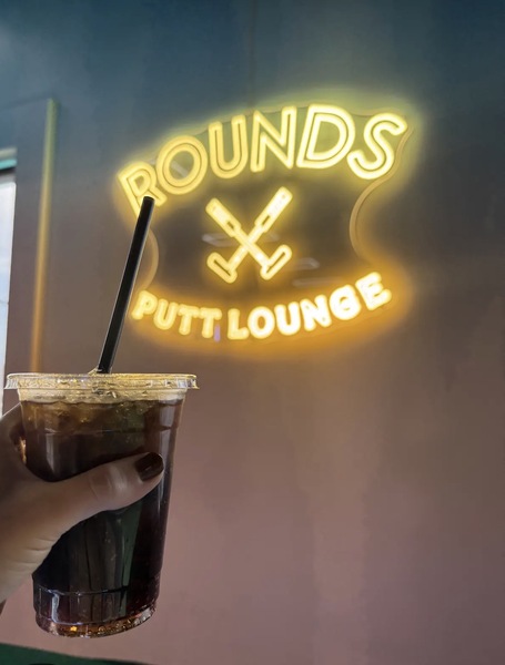 Rounds Putt Lounge