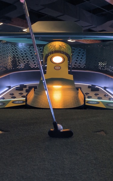 Rounds Putt Lounge