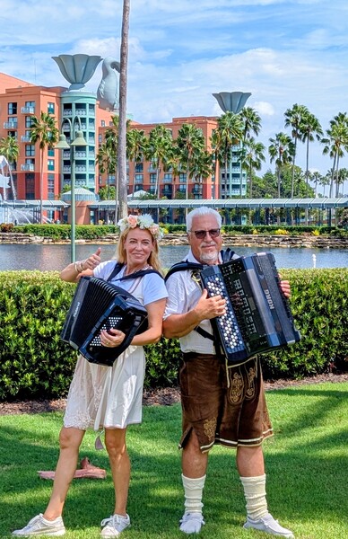 Dueling Accordions