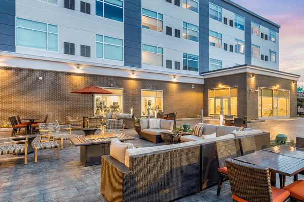 Cambria Hotel Milwaukee Downtown