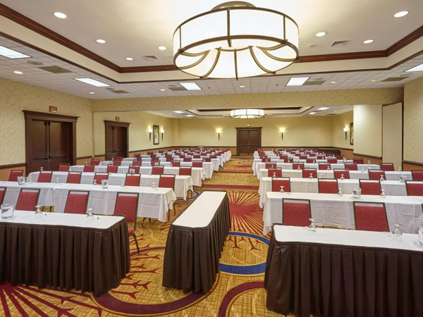 Holiday Inn Hotel & Suites Chicago-Carol Stream (Wheaton)