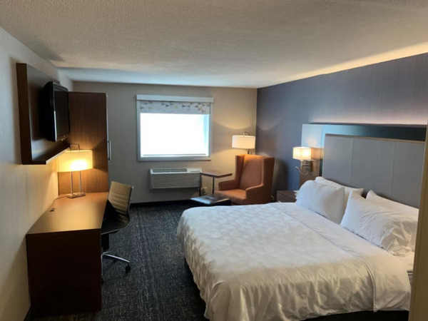 Holiday Inn Hotel & Suites Chicago-Carol Stream (Wheaton)