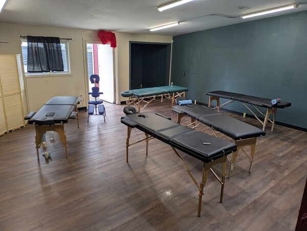 Pacific Ave., Studios