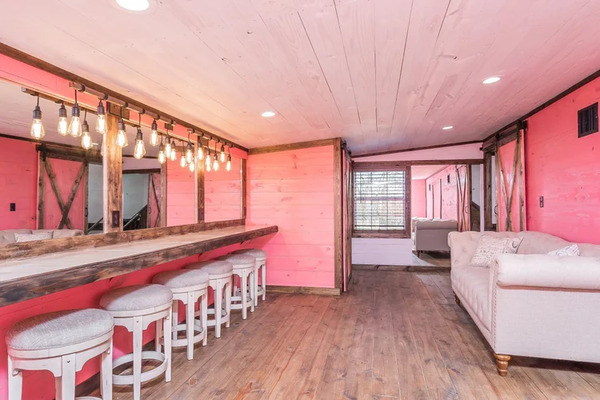 The Big Red Barn Wedding/ Event Center