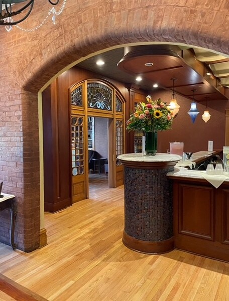 Carleton Of Oak Park