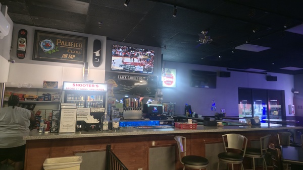 Shooters Sports Bar & Grill