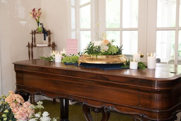 Chatillon-DeMenil Carriage House