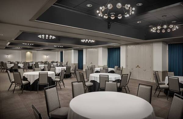 DoubleTree Suites by Hilton Hotel Lexington