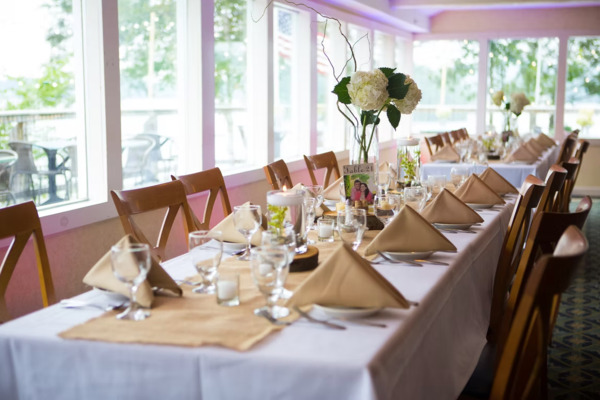 Point Breeze Restaurant